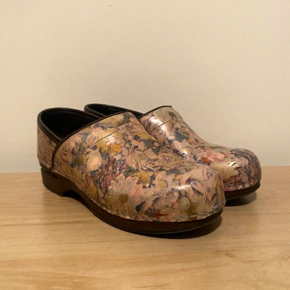 Dansko Floral Clogs EU 38 / US 7.5–8